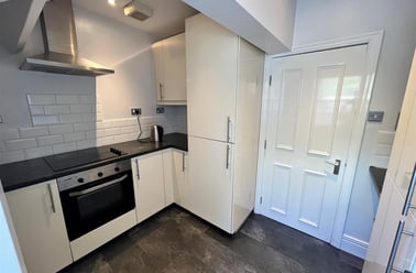 Huntsmoor House, Spital Tongues, Newcastle - Image 2